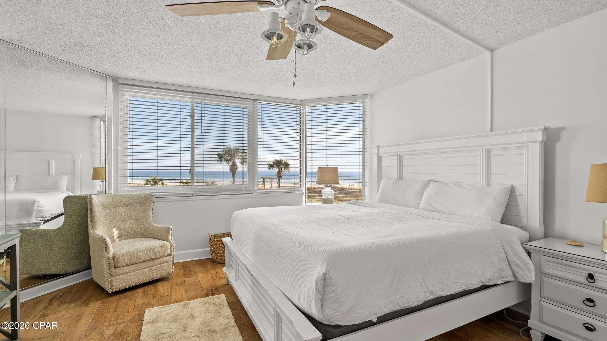 8817 S Thomas Drive a213 — photo