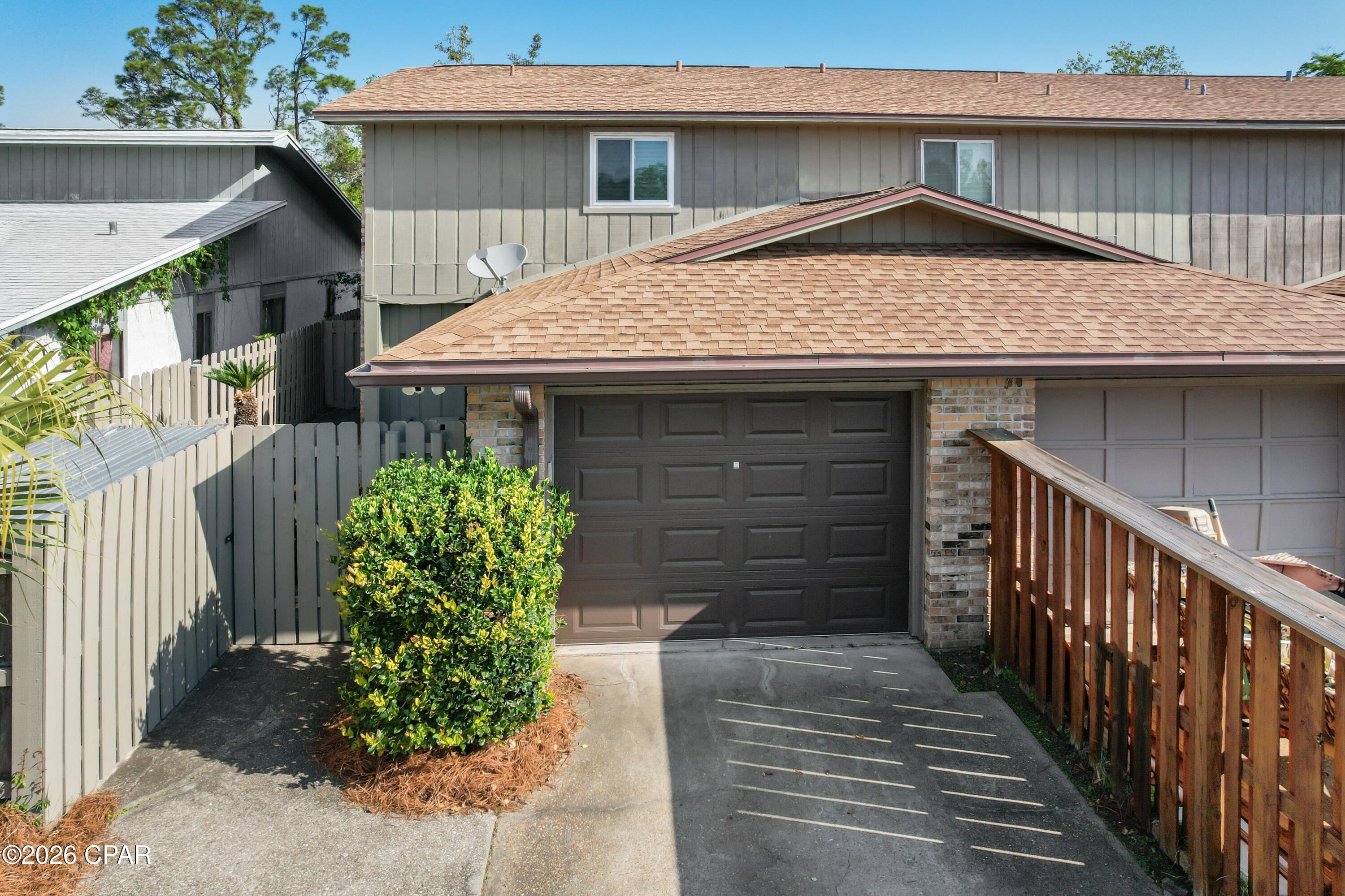 1036 W 11th Court — photo