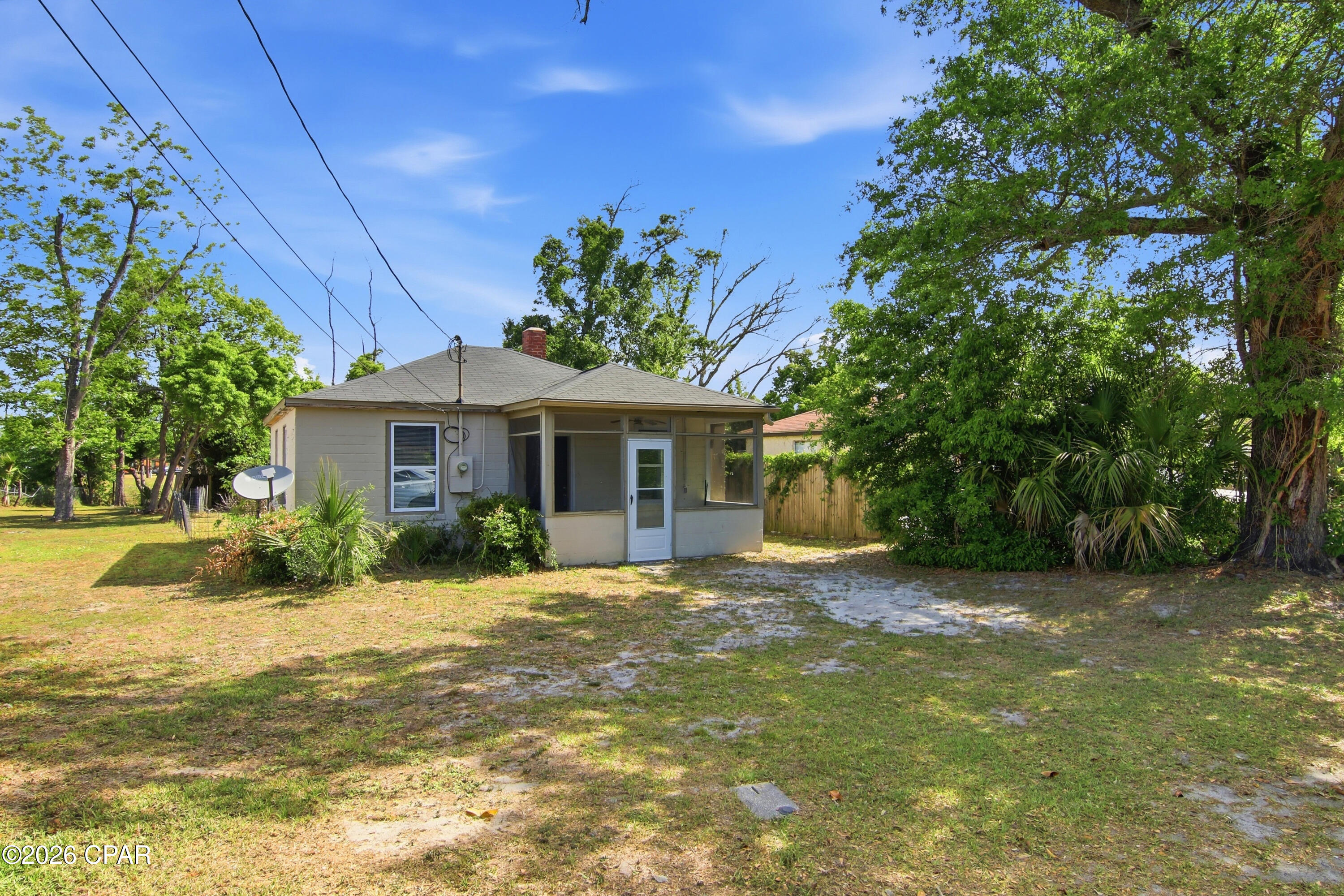 1324 Lincoln Drive — photo