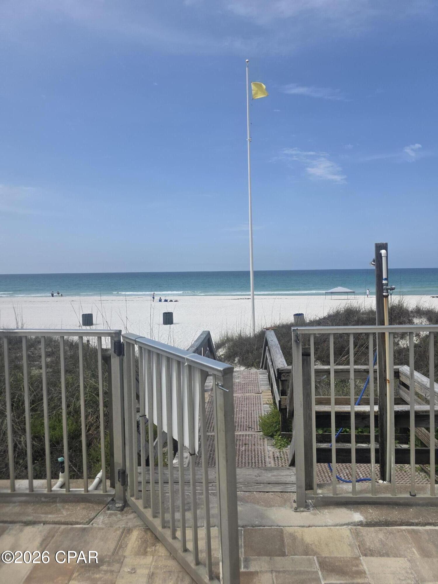 8618 Surf Drive 117 — photo