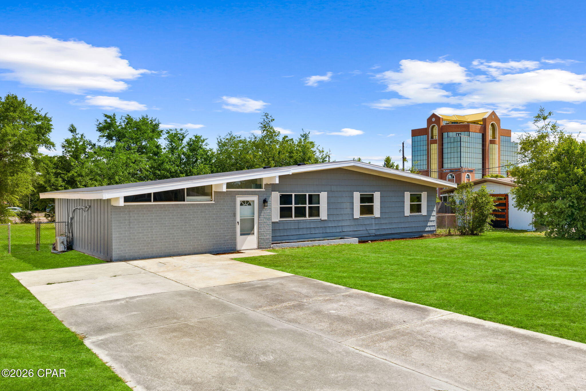 1202 Emory Drive — photo