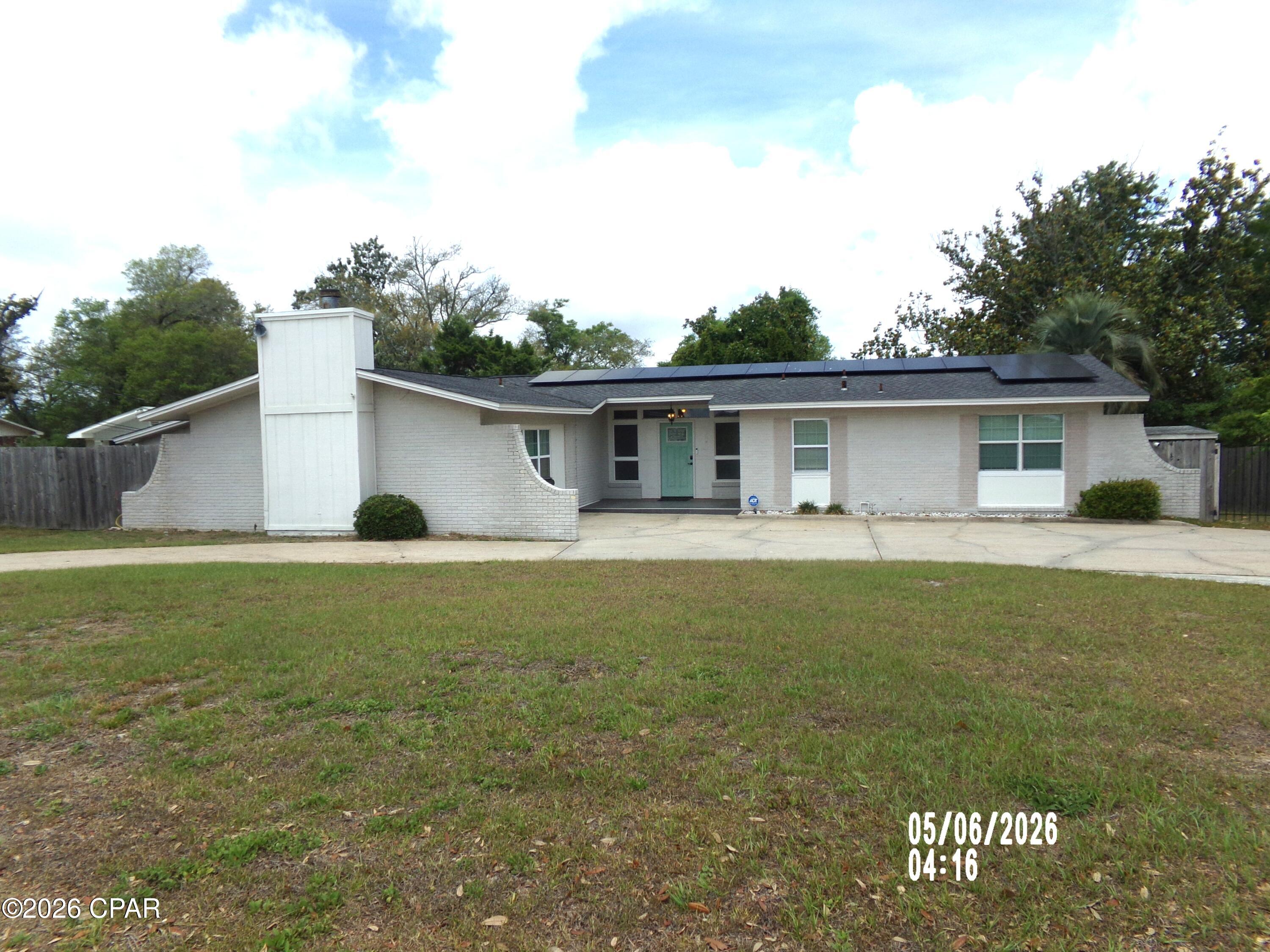 109 Arlington Drive — photo