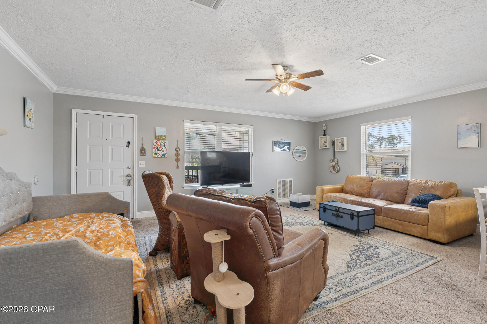 7813 N Lagoon Drive 4G — photo