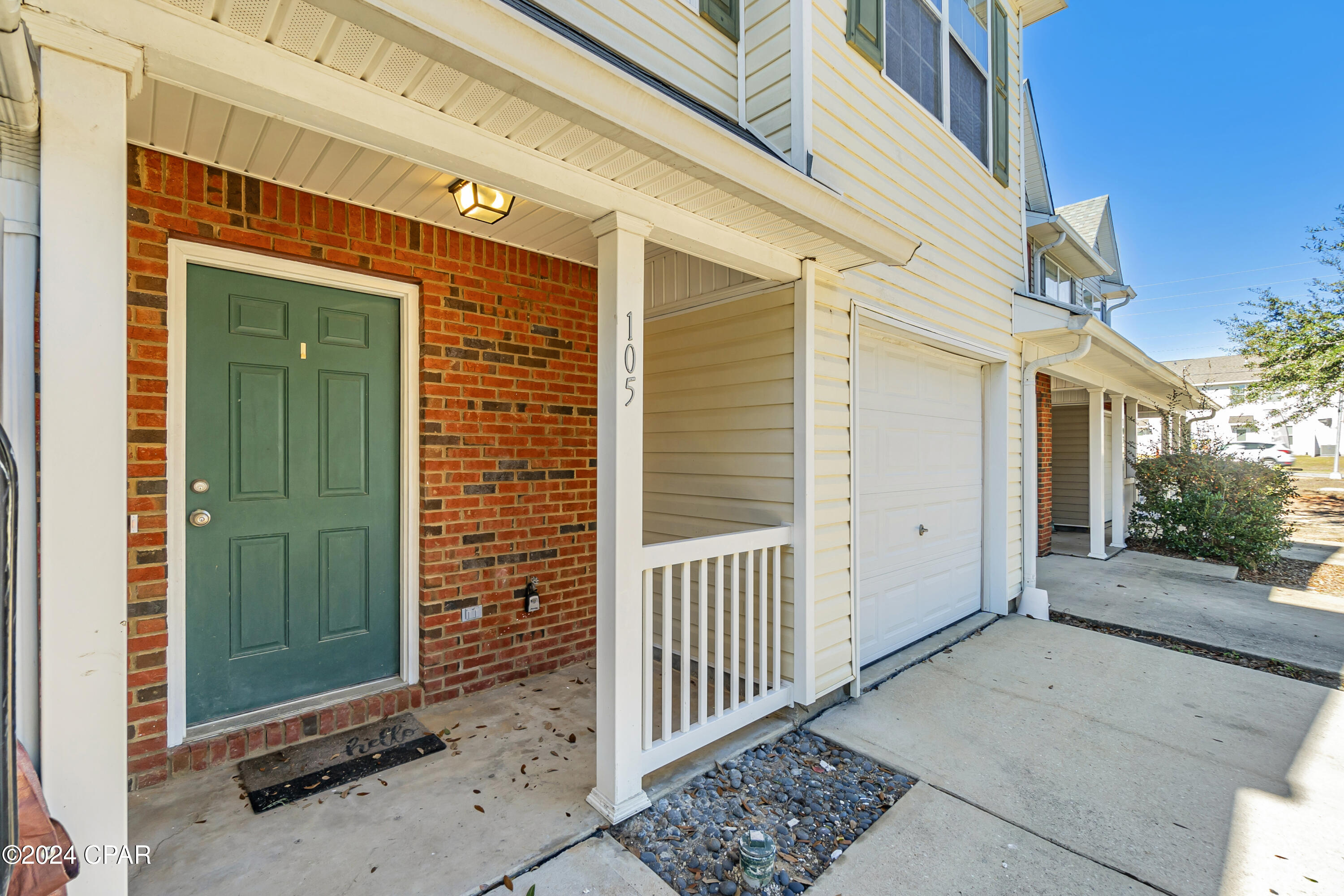 105 Swaying Pine Court — photo