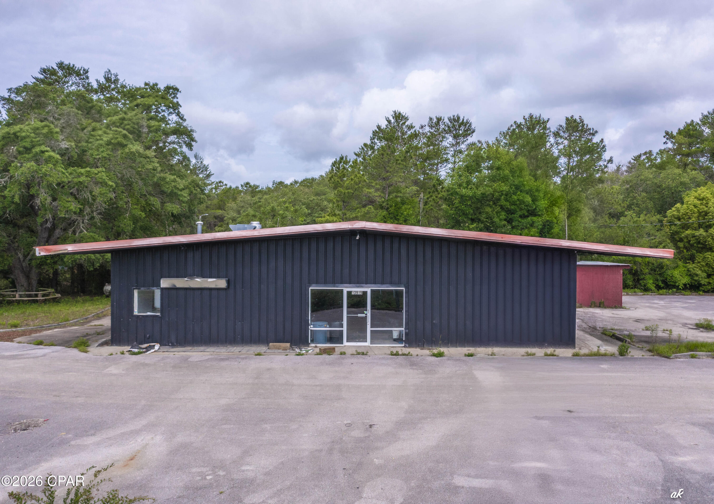 13919 Hwy 77 — photo