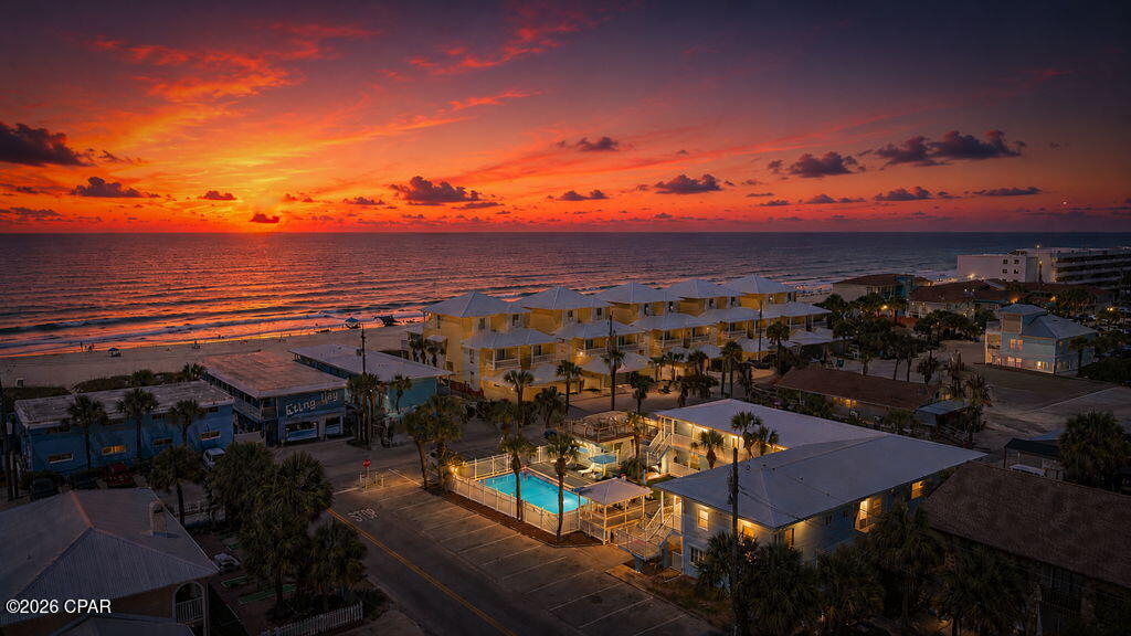 8000 Surf Drive 8 — photo