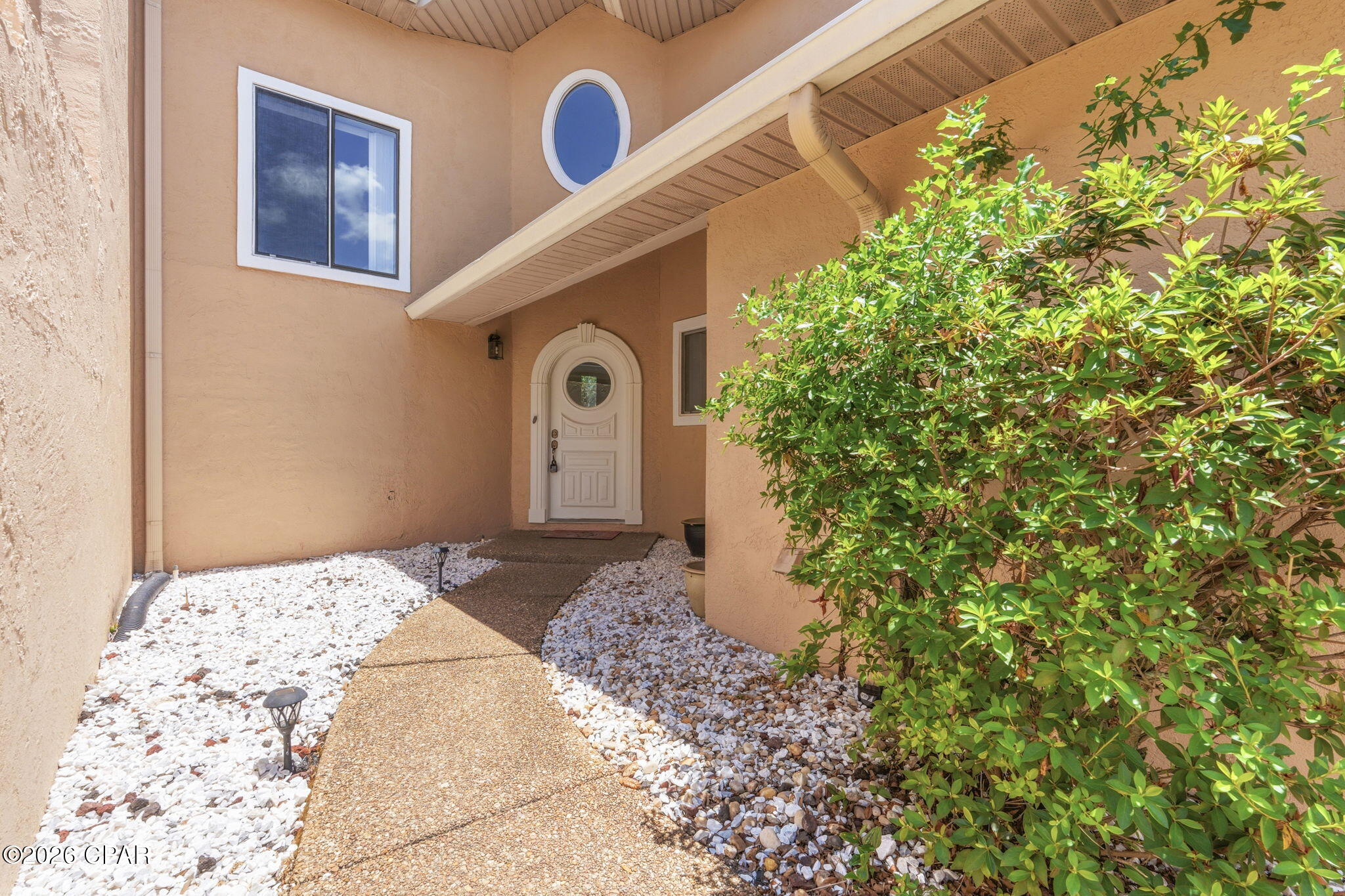 2718 Country Club Drive — photo