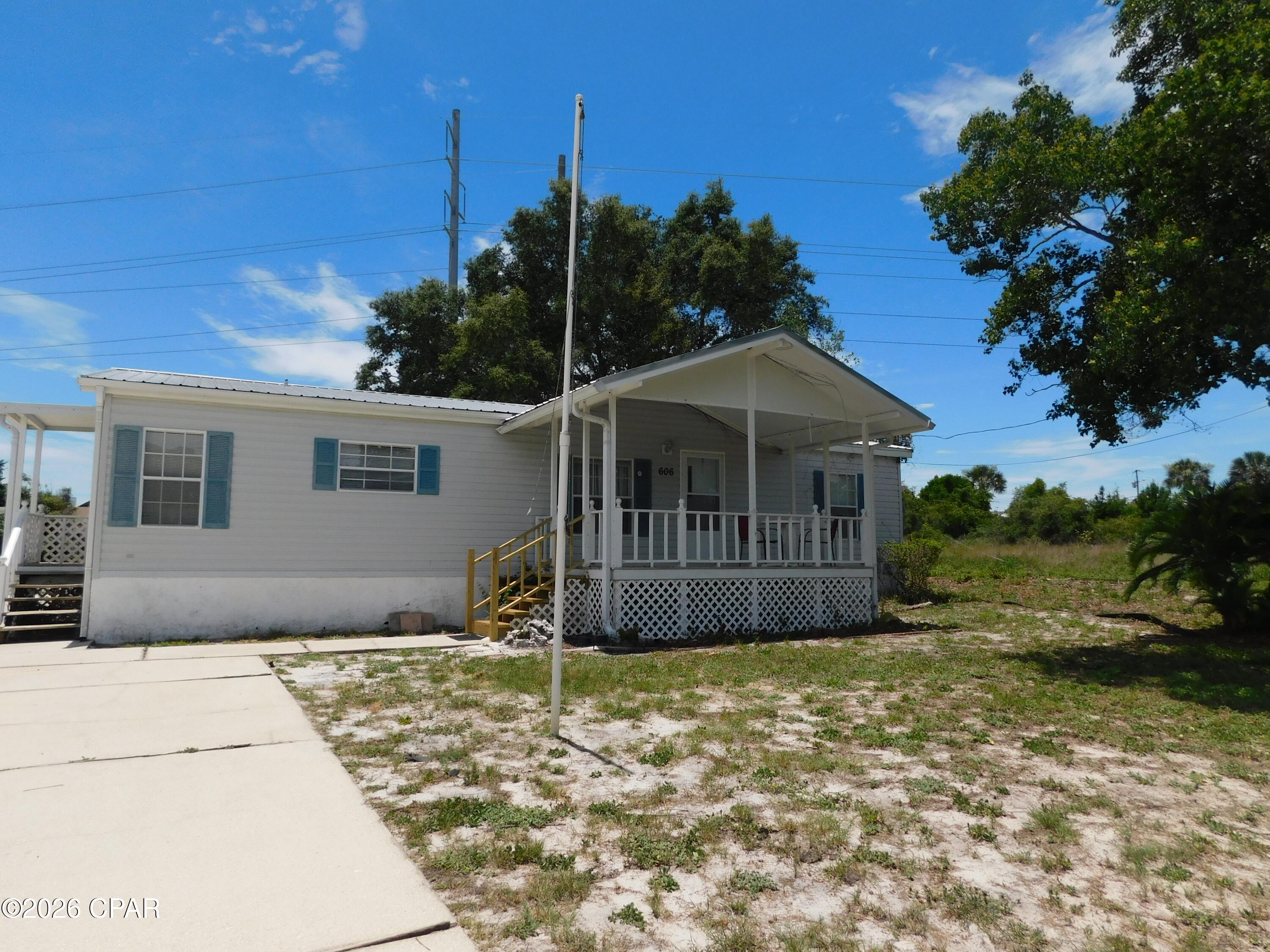 606 Malaga Place — photo