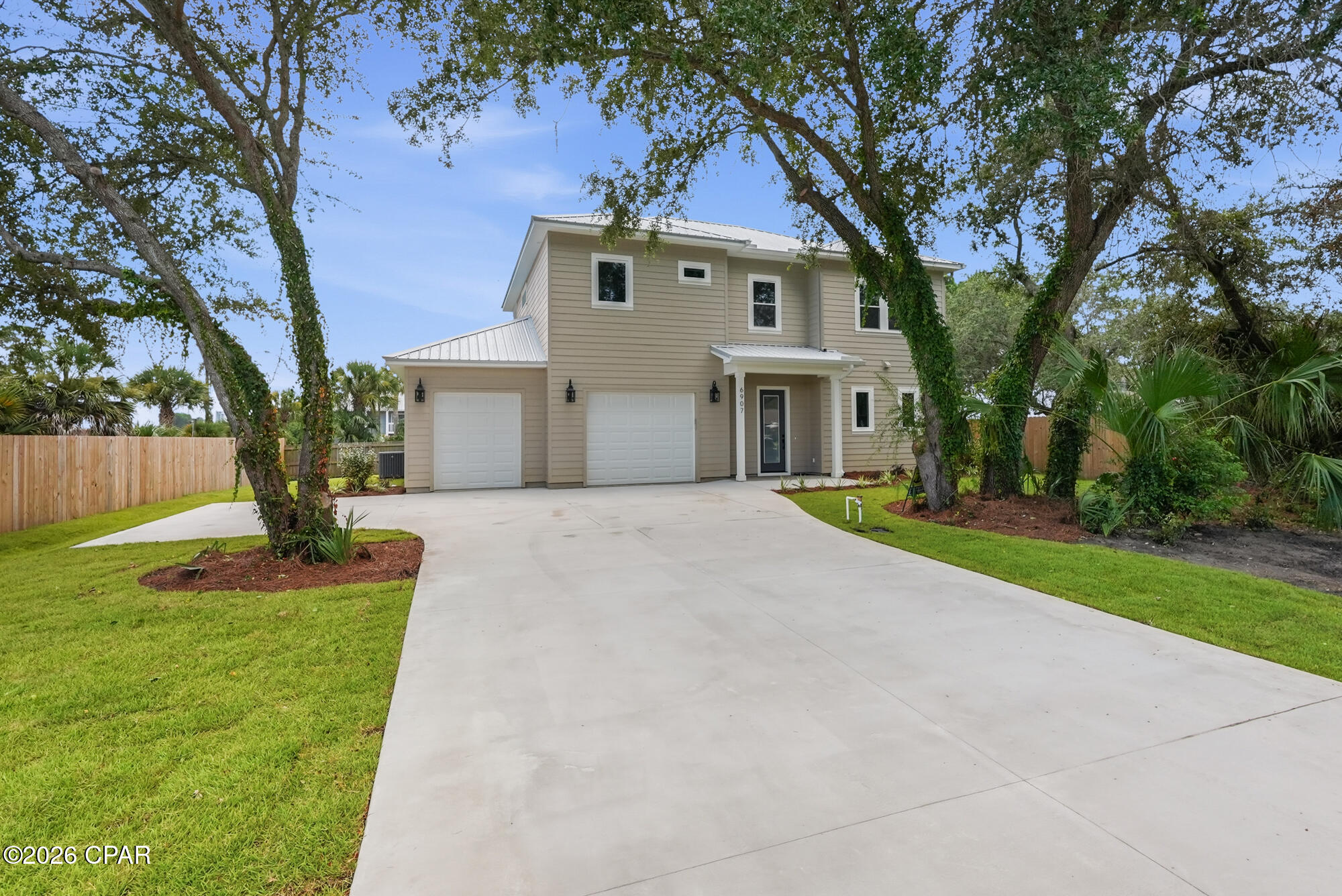 6907 N Lagoon Drive — photo
