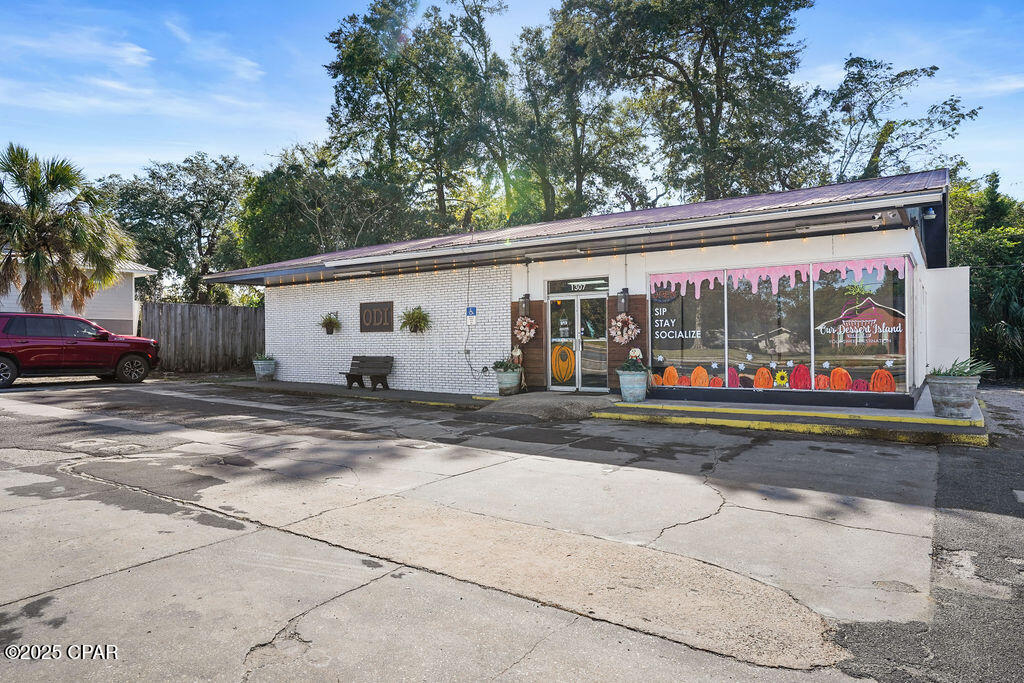 1307 Jackson Avenue — photo