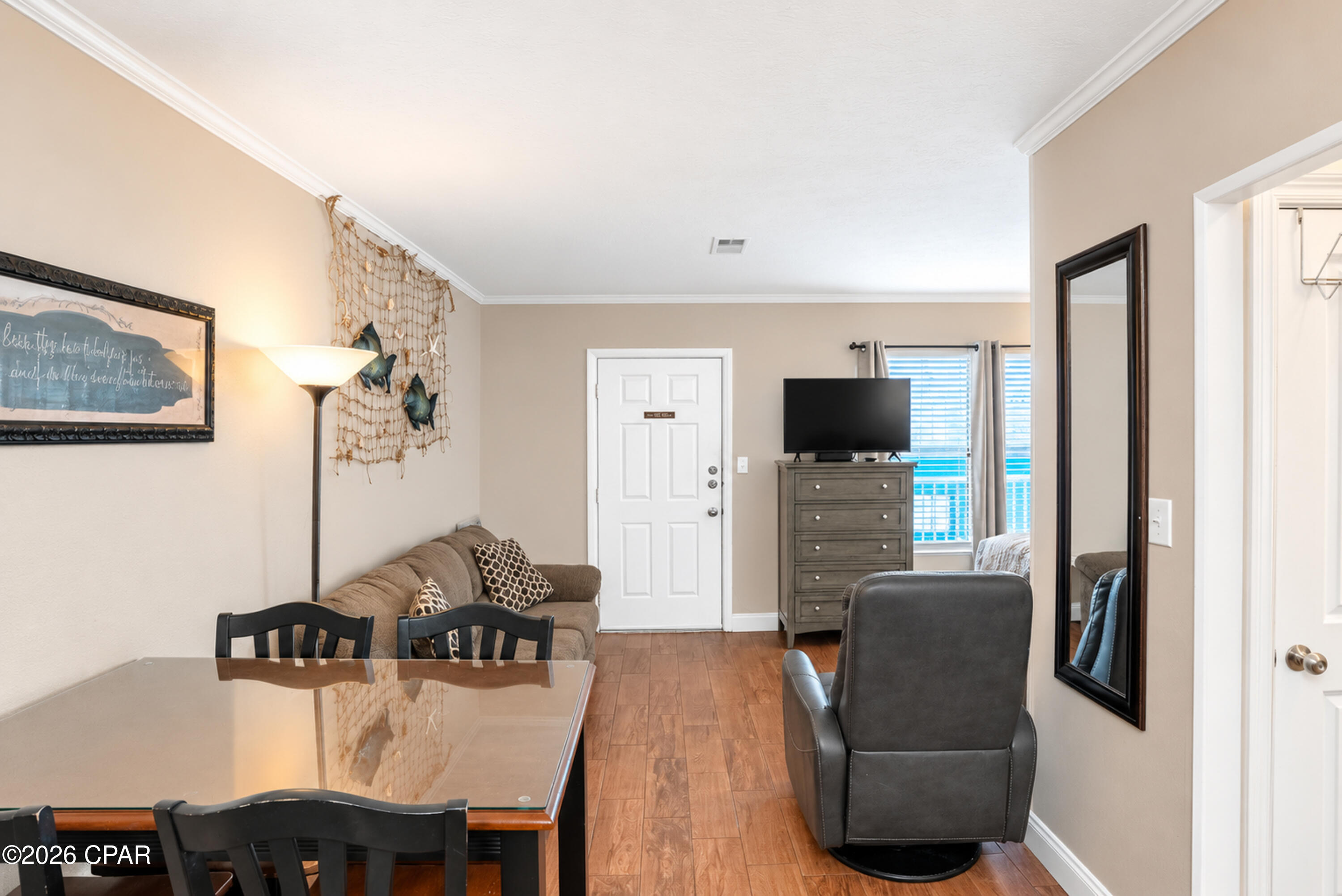 8618 Surf Drive 206 — photo