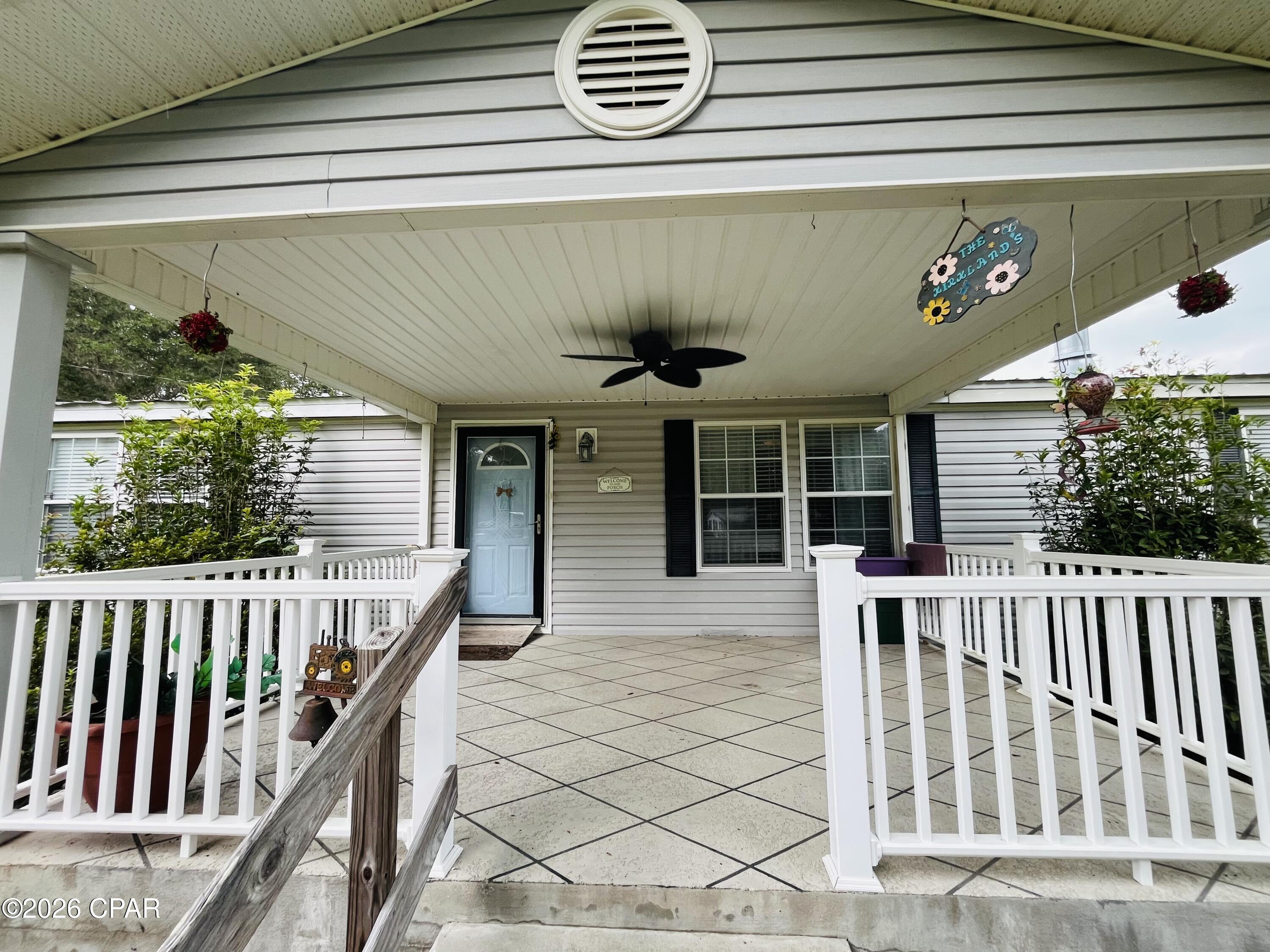 1861 Oak Ridge Avenue, Grand Ridge, FL 32442 — photo 2