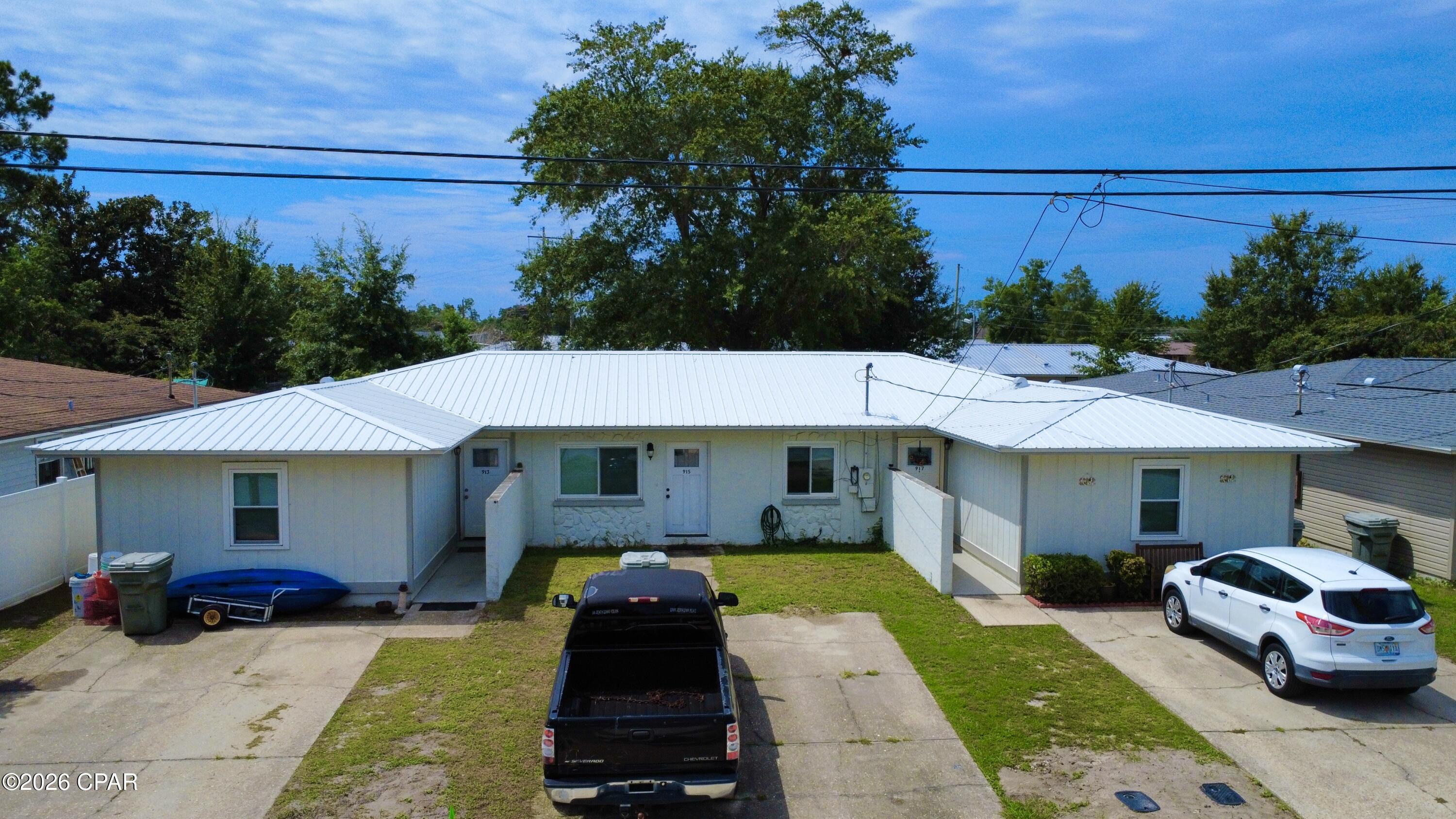 917 Bradford Circle — photo