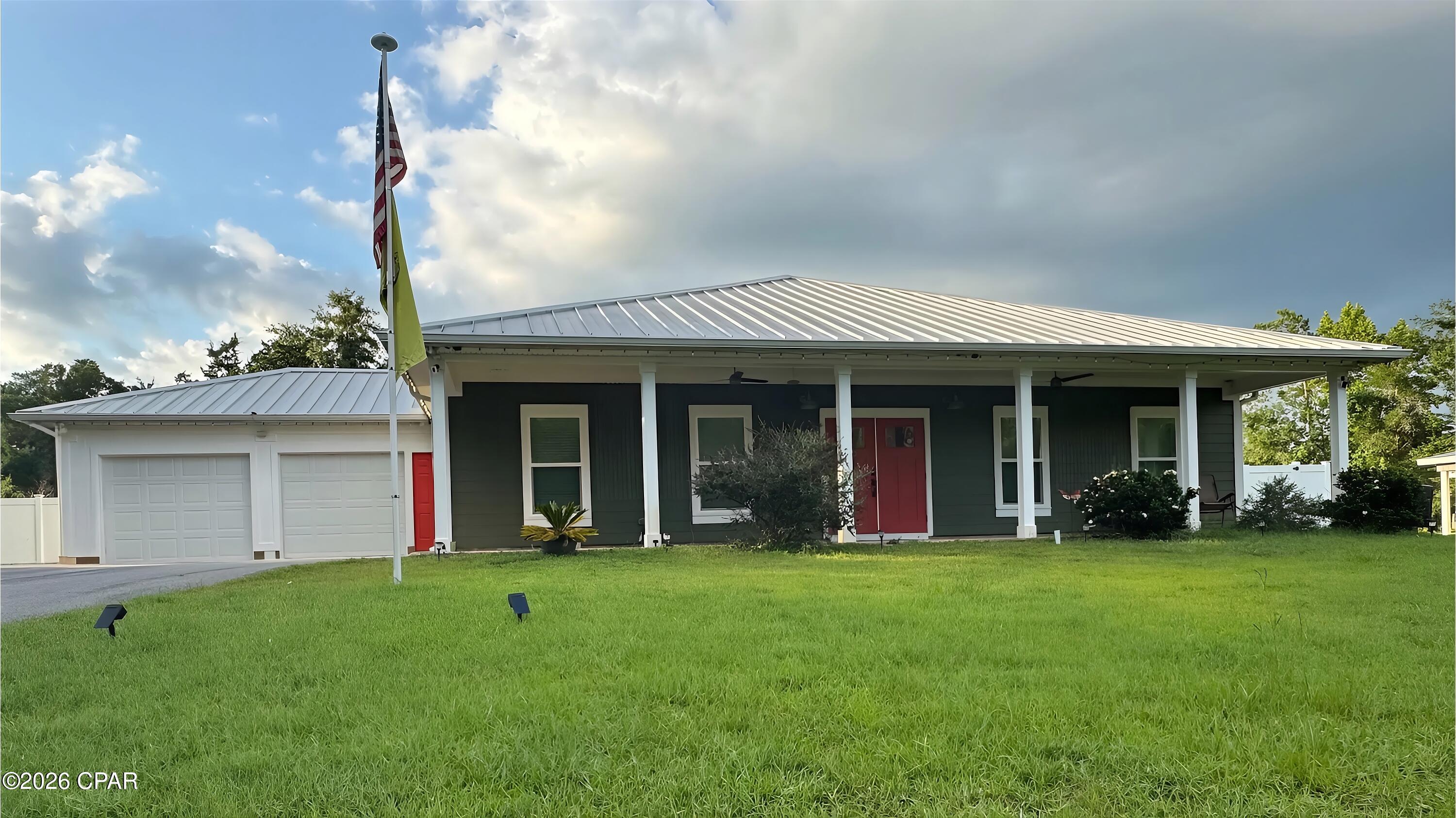 575 W River Road — photo