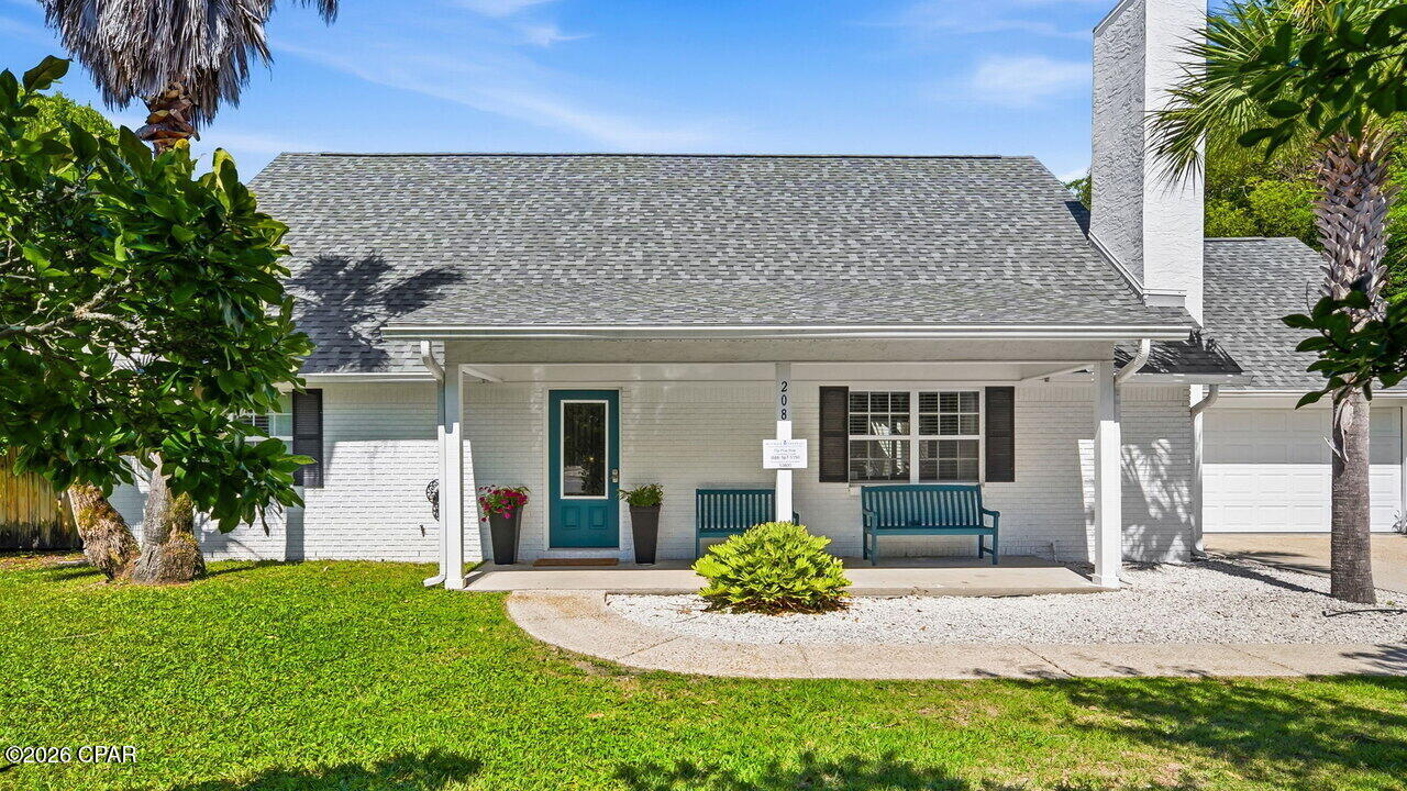 208 San Vincente Street — photo