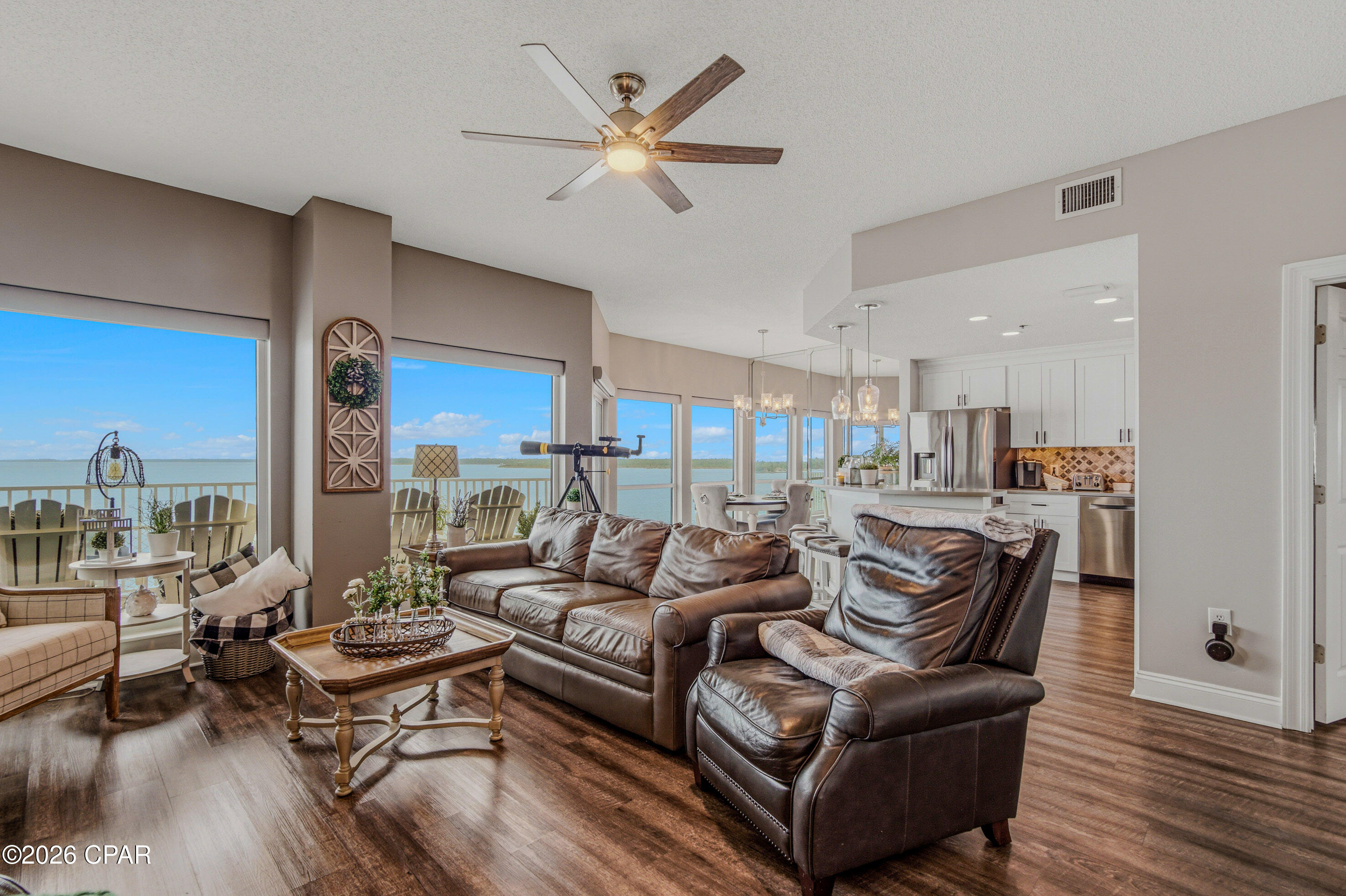 1600 Marina Bay Drive 606 — photo