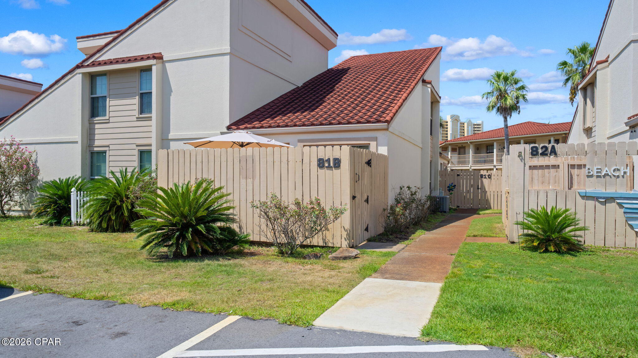 17462 Front Beach Road 81B — photo