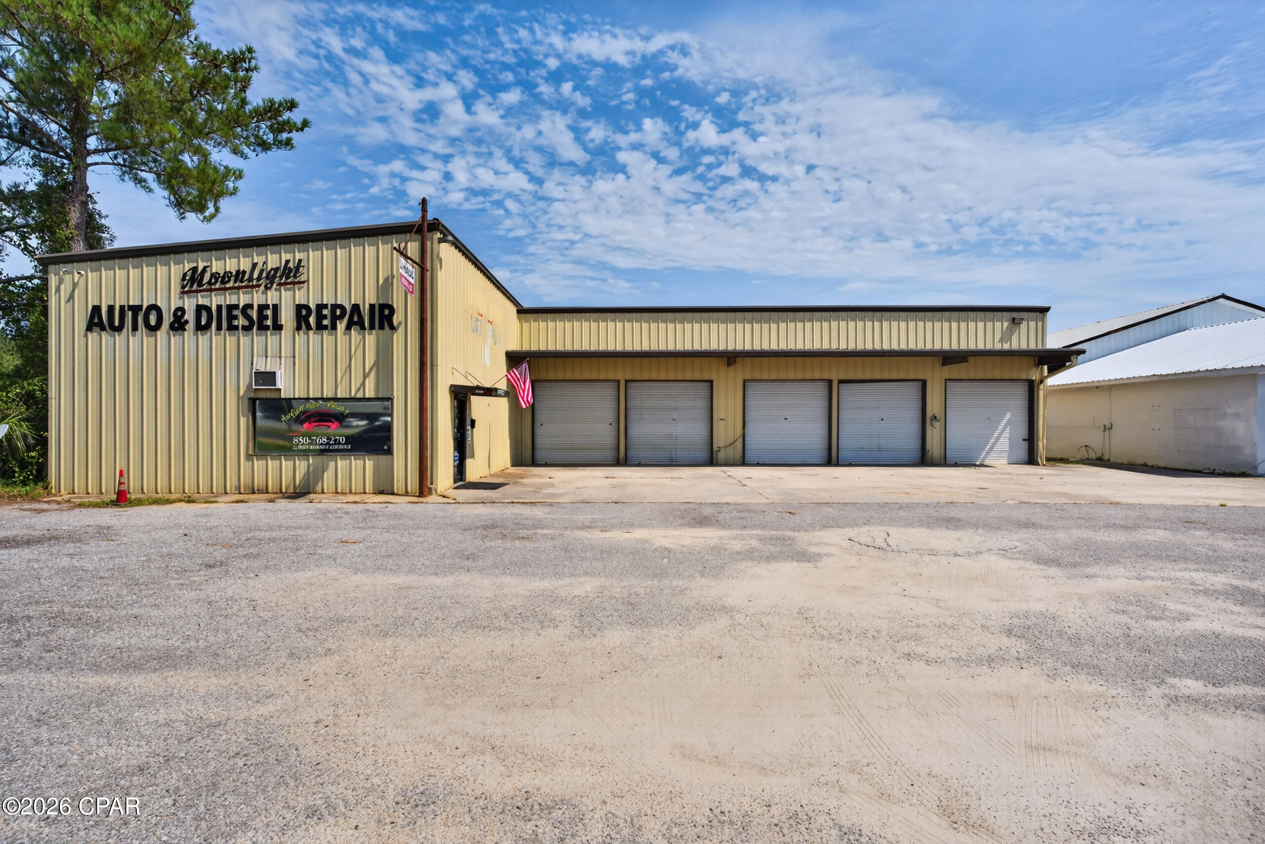 606 W Highway 90 — photo