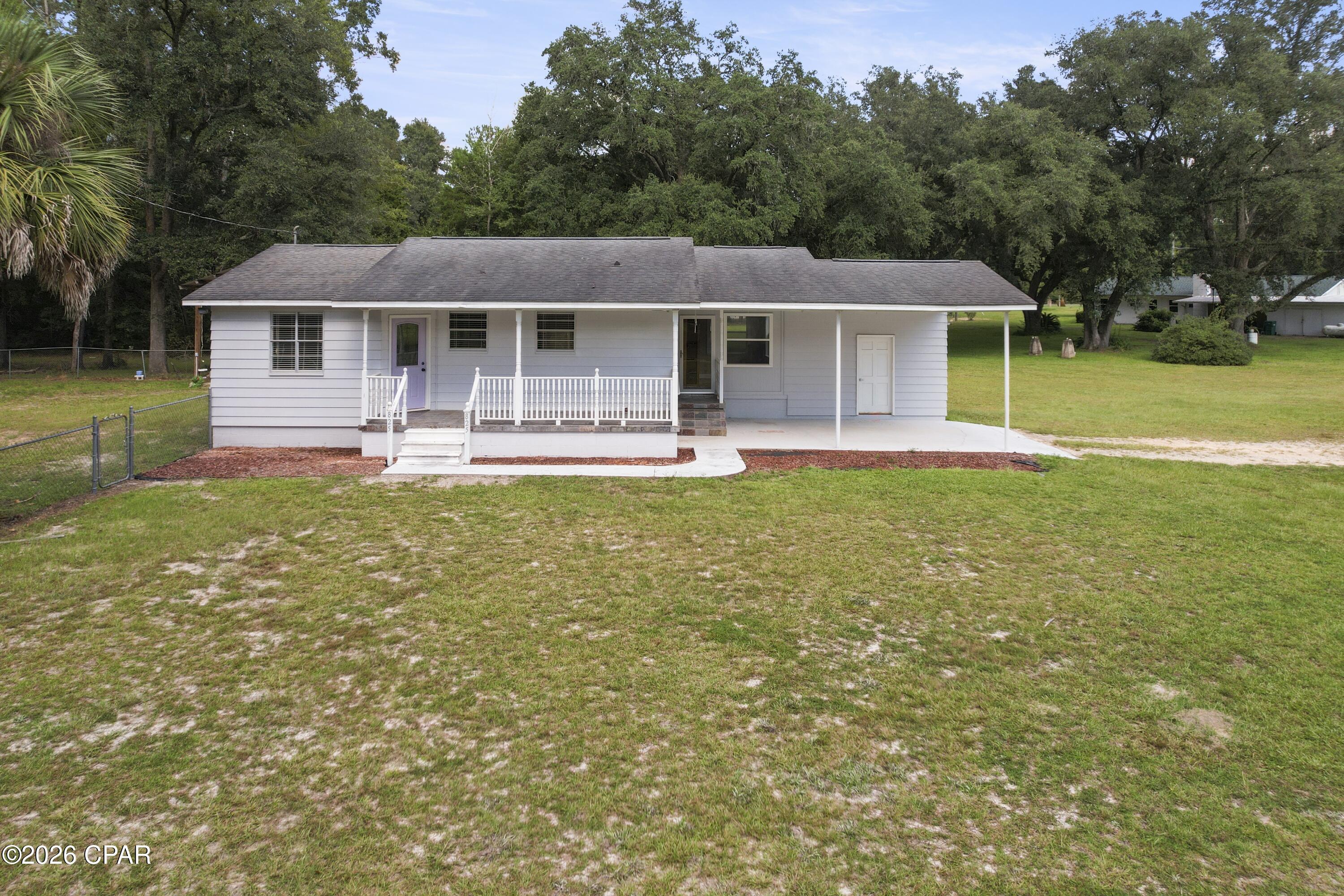825 Jones Court — photo