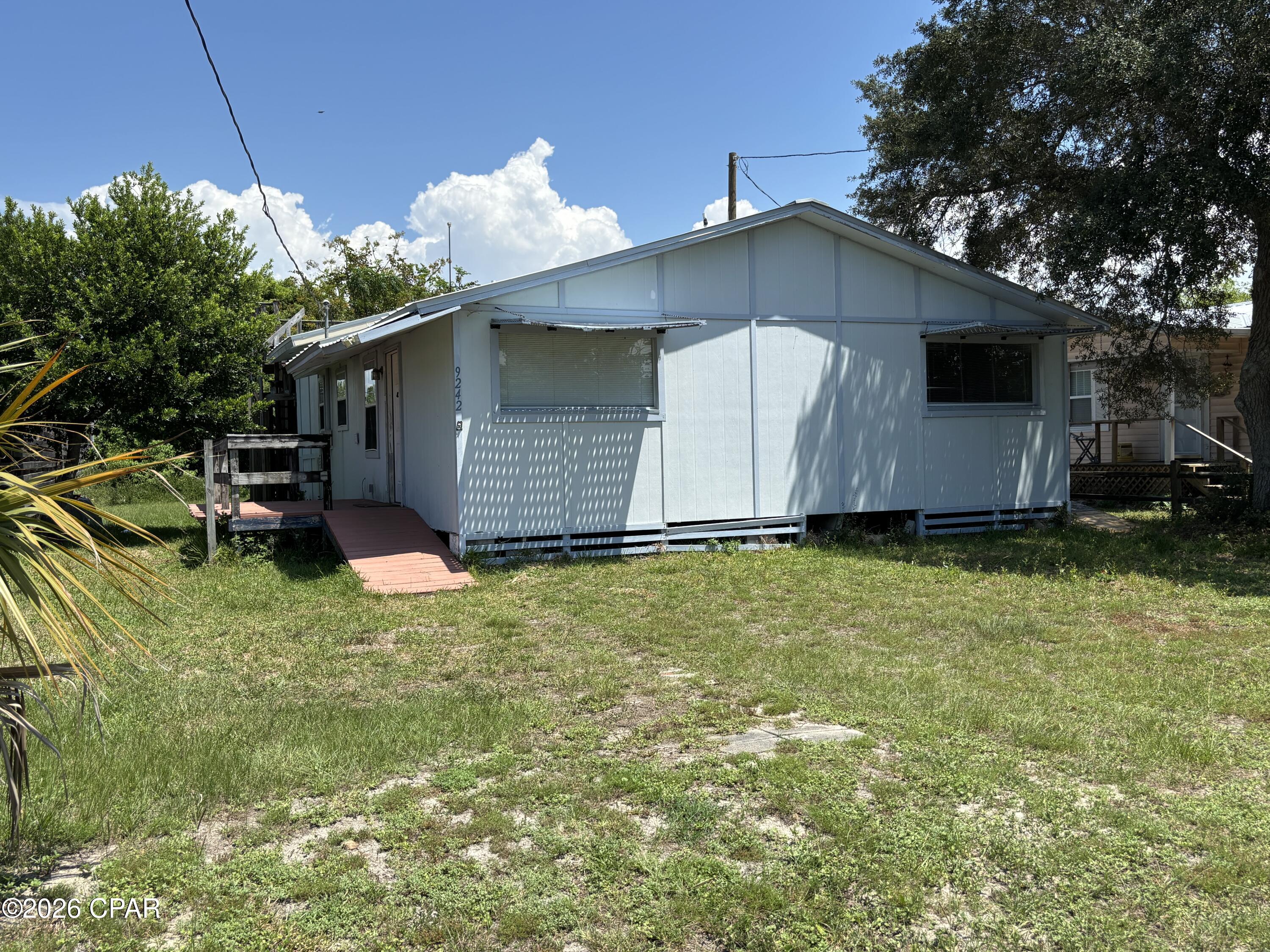 9242 Cockles Avenue — photo