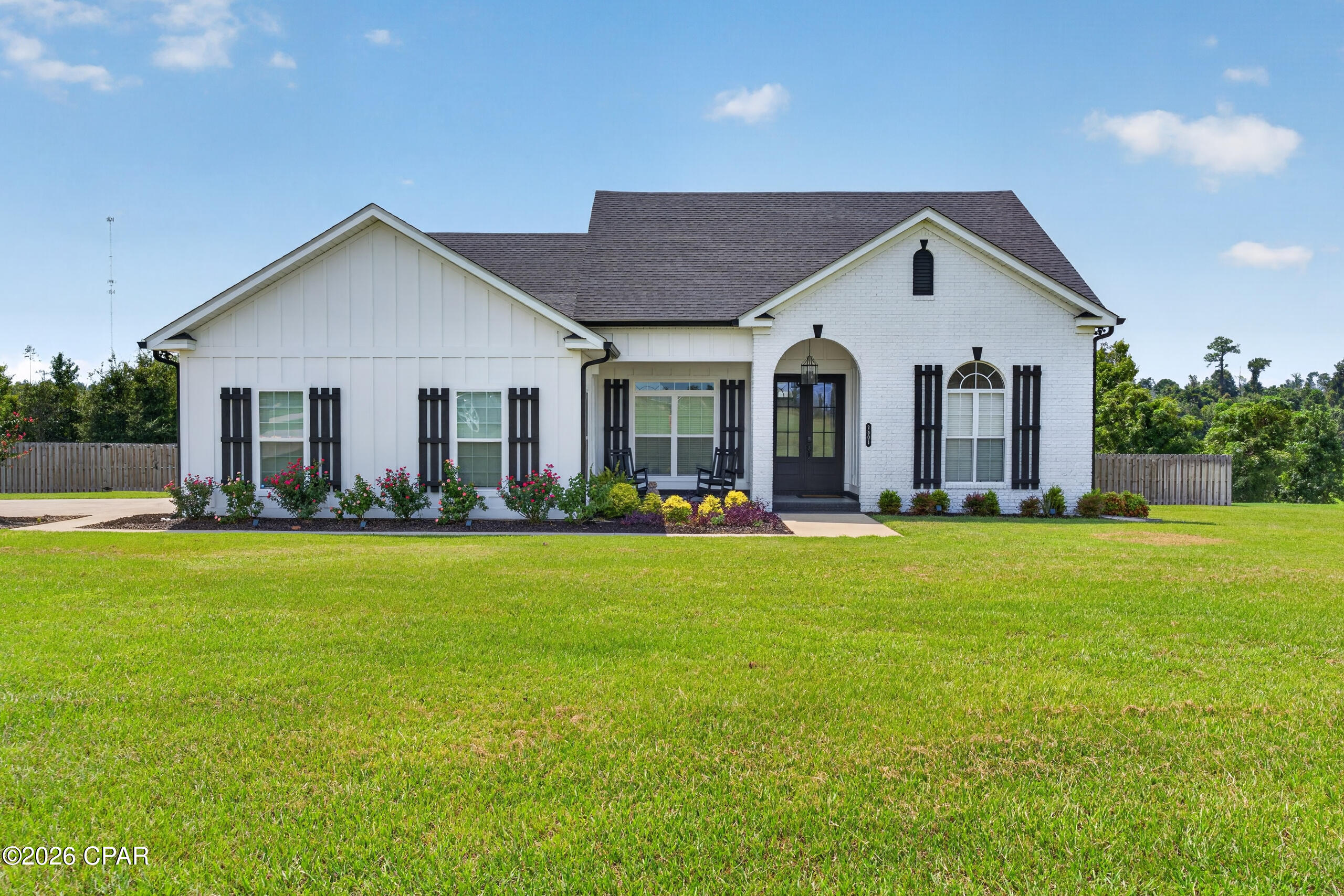 2901 Chase Way — photo