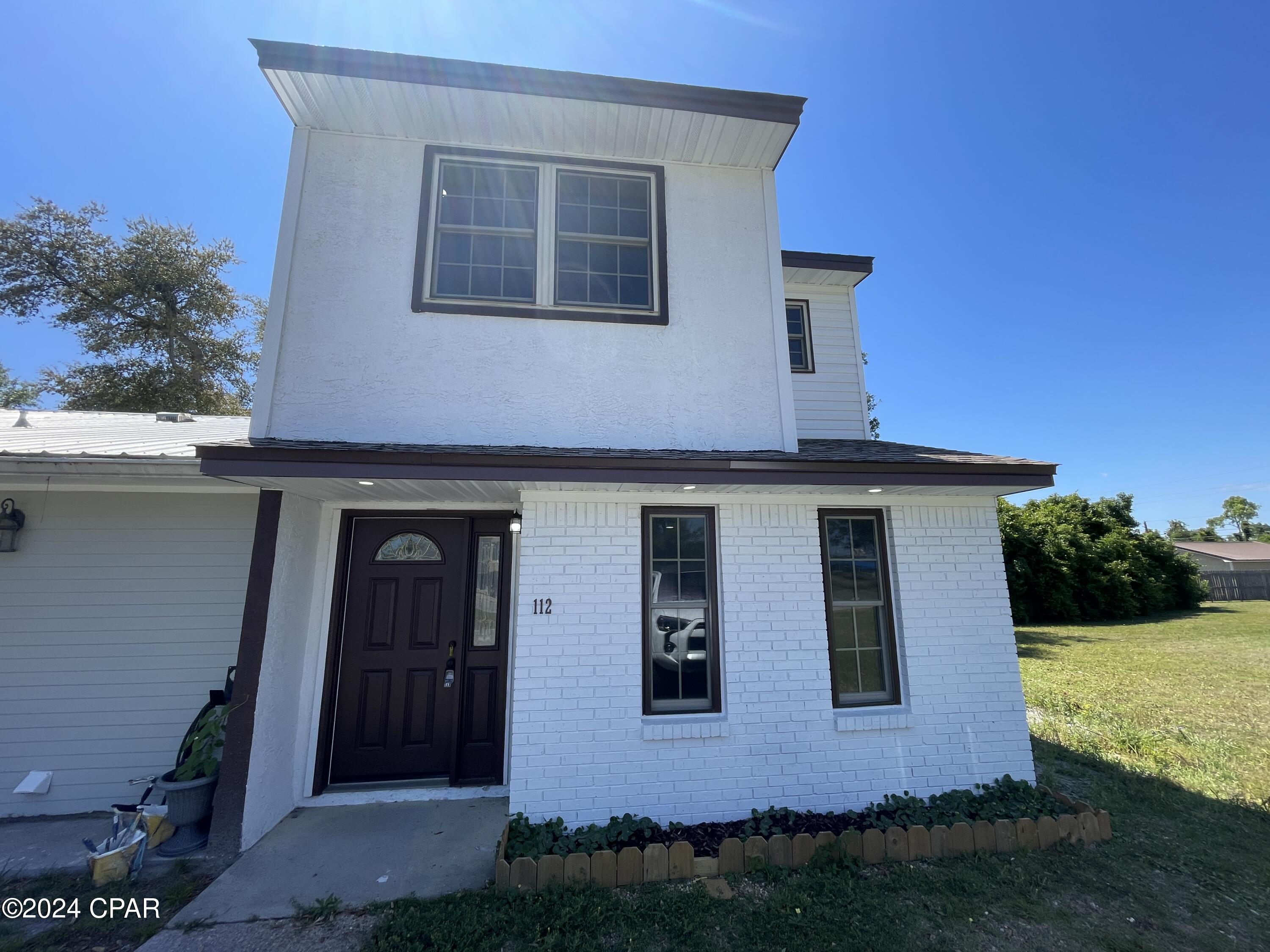 112 Parker Village Circle — photo