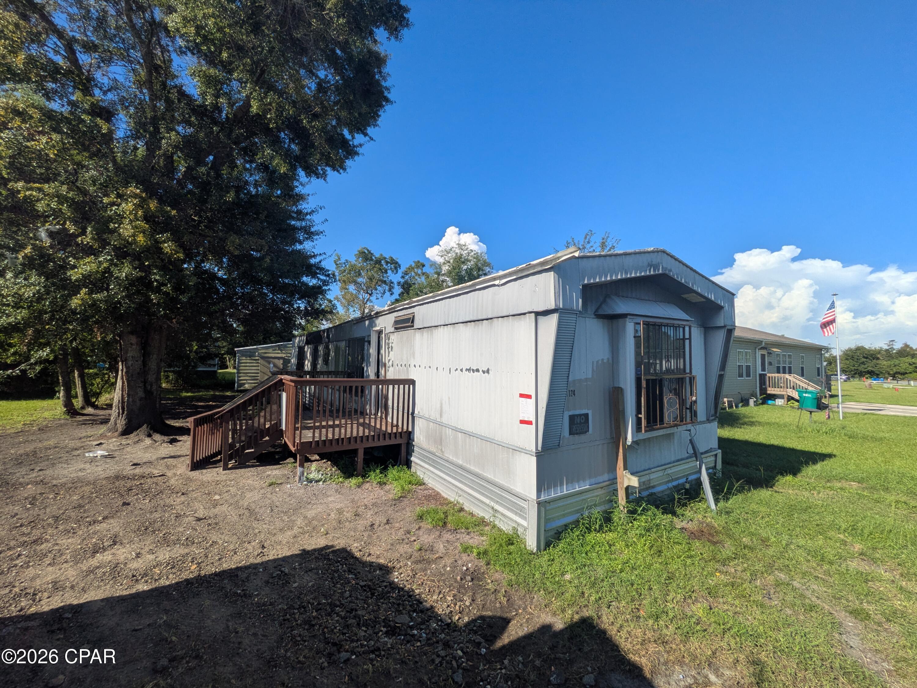6124 Michelle Circle — photo