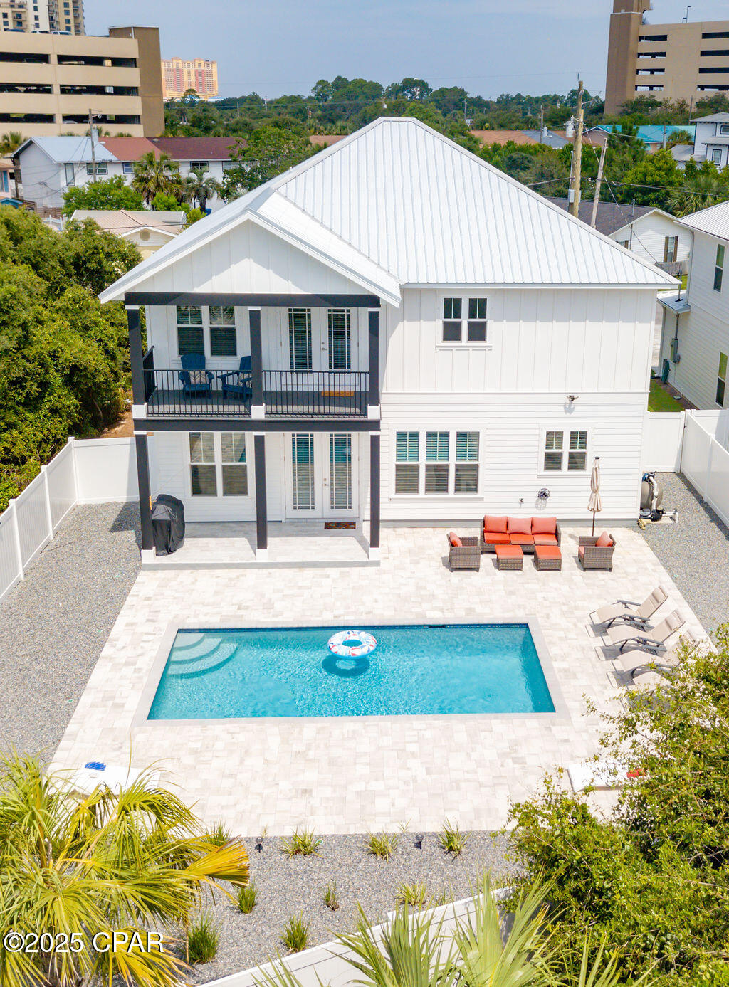 612 W Gulf Boulevard — photo
