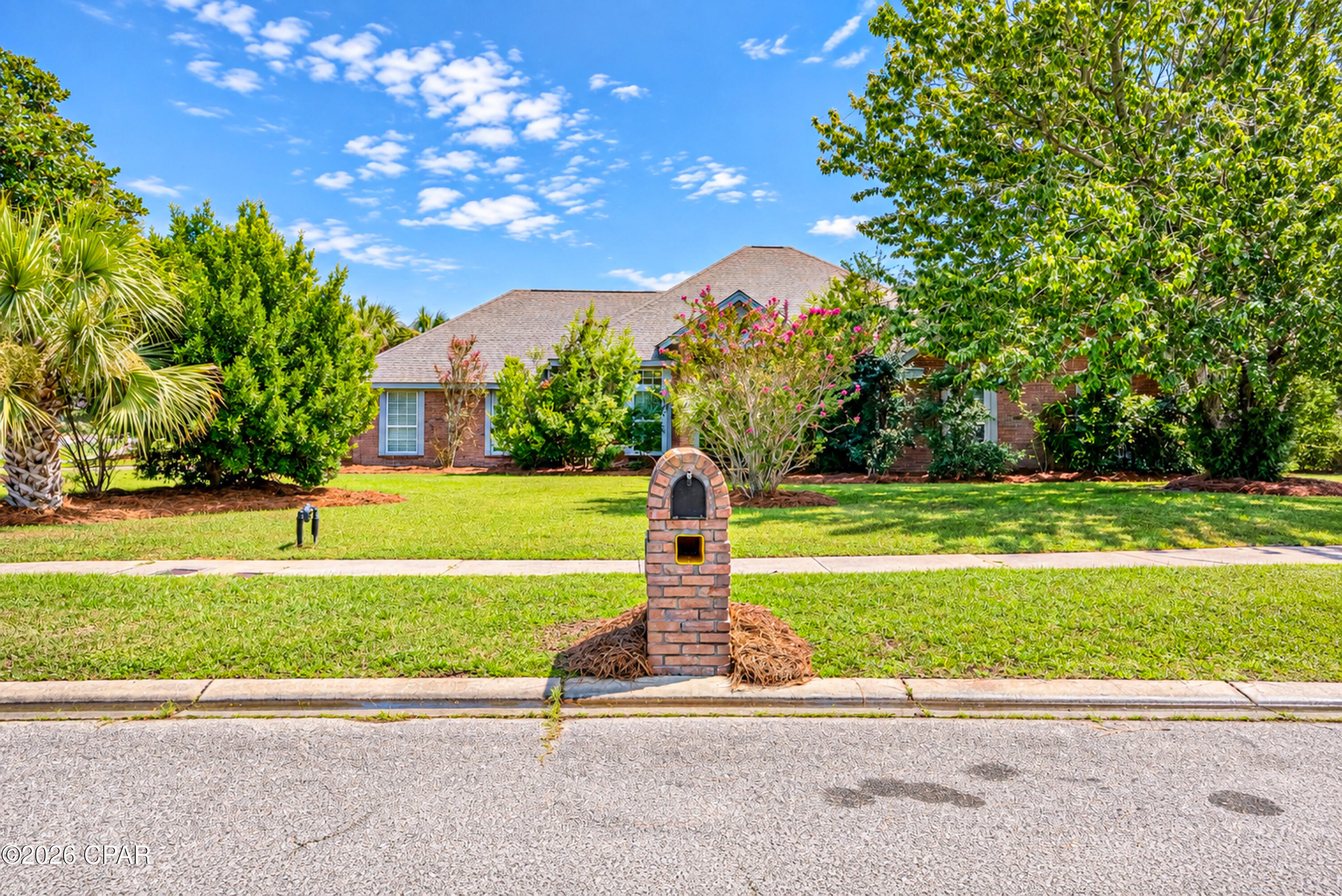 2604 Bayleaf Court — photo