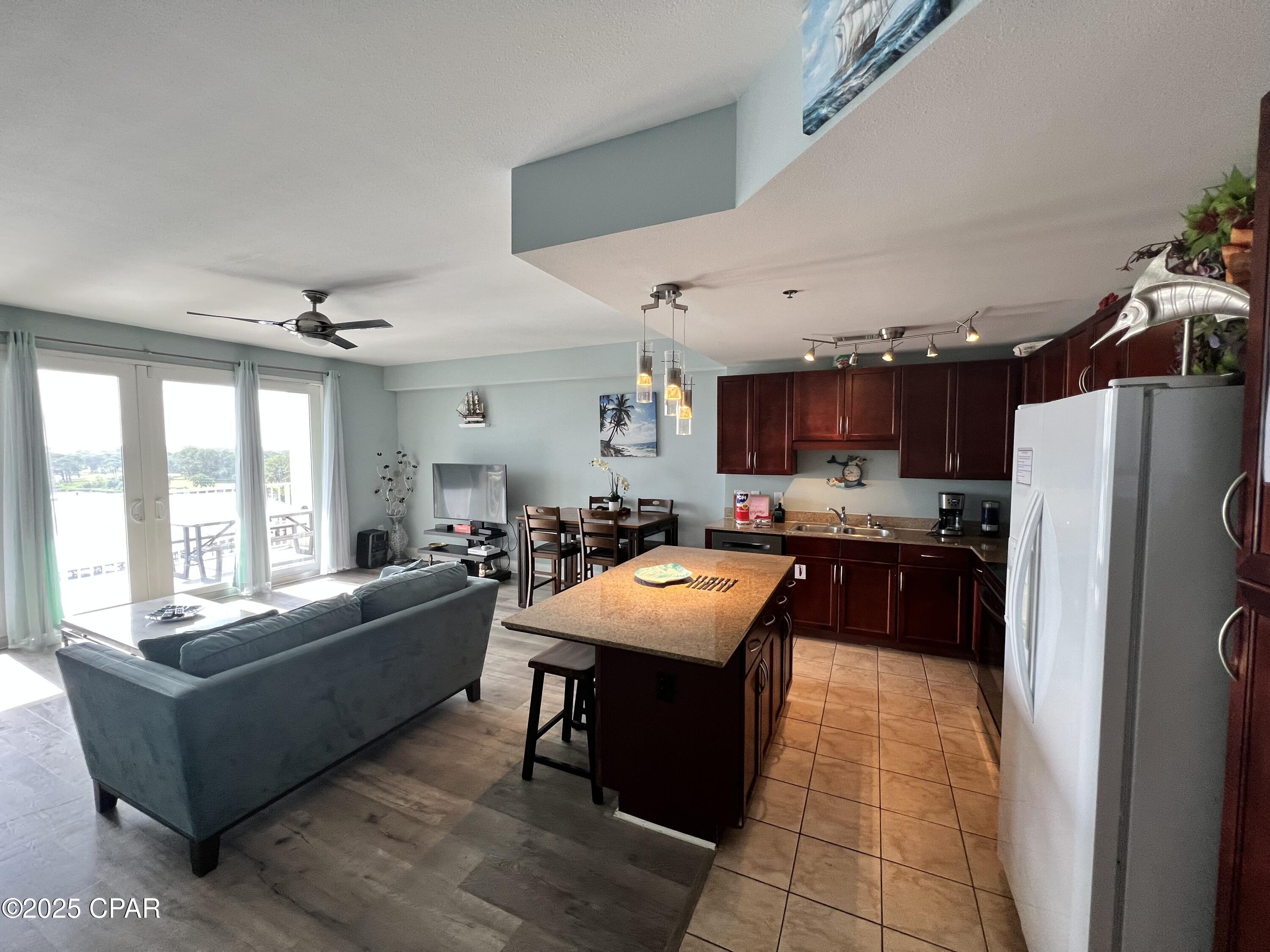 9902 S Thomas Drive 636 — photo