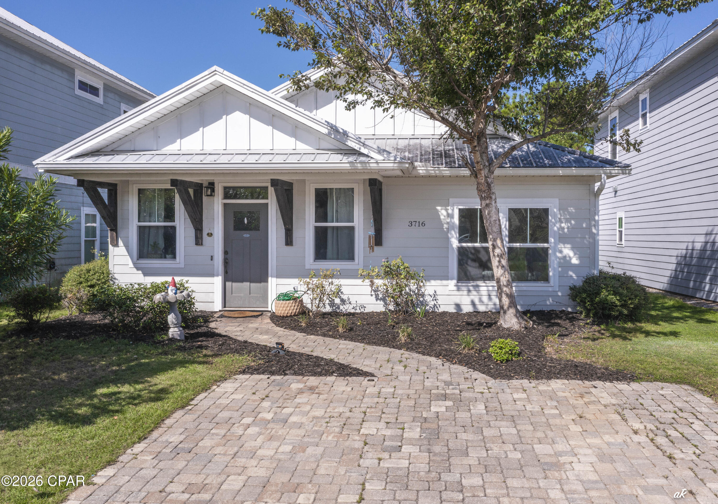 3716 Tiki Drive — photo