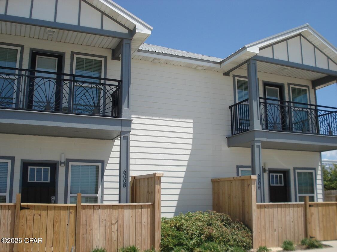 6006 Thomas Drive — photo