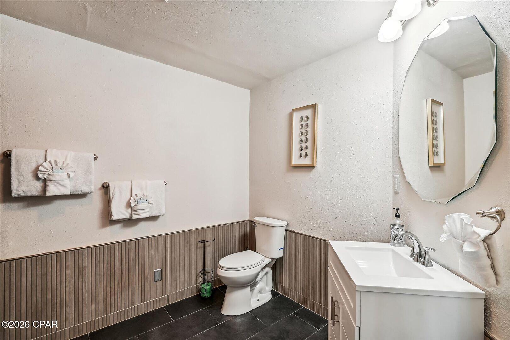 2340 Grand Oaks Lane — photo
