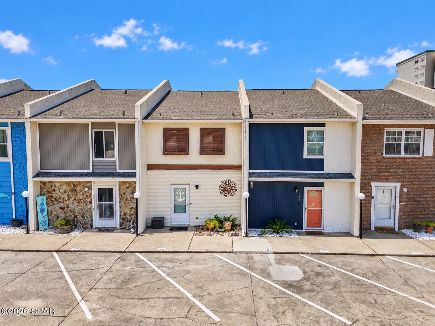 6215 Thomas Drive Unit 123 — photo