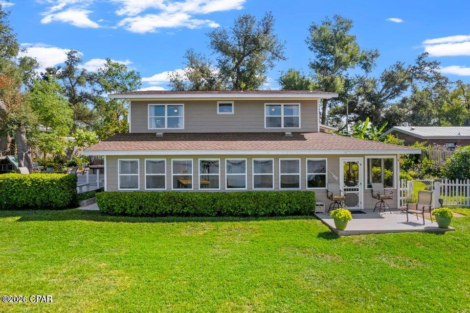 8101 Highpoint Road — photo