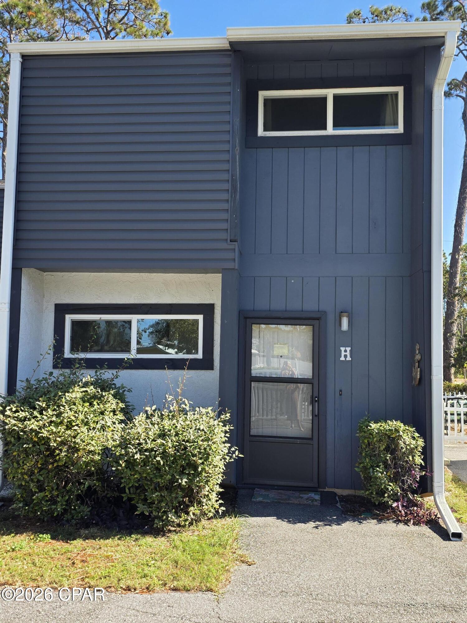 7125 N Lagoon Drive Unit H — photo