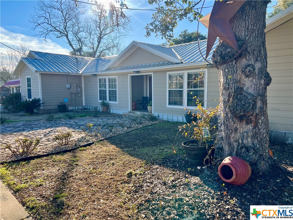 402 Dunn Street — photo