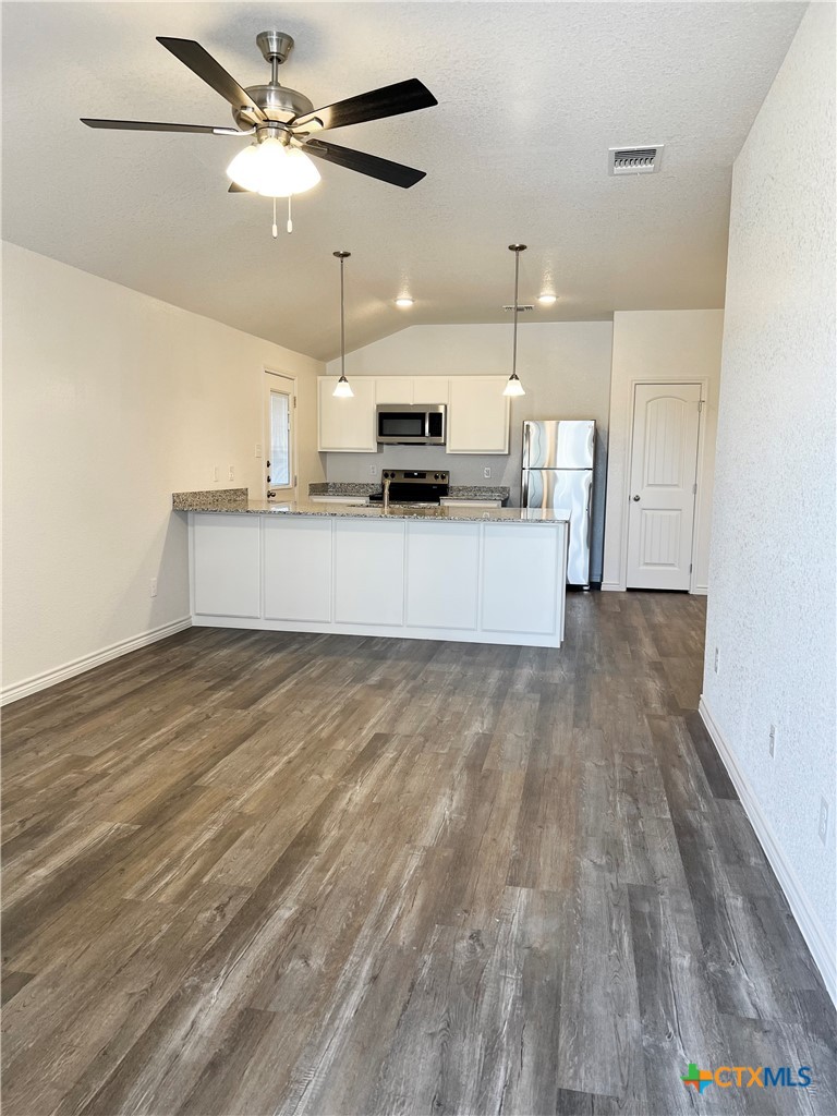 306 Dolphin Drive, Temple, TX 76501 — photo 2