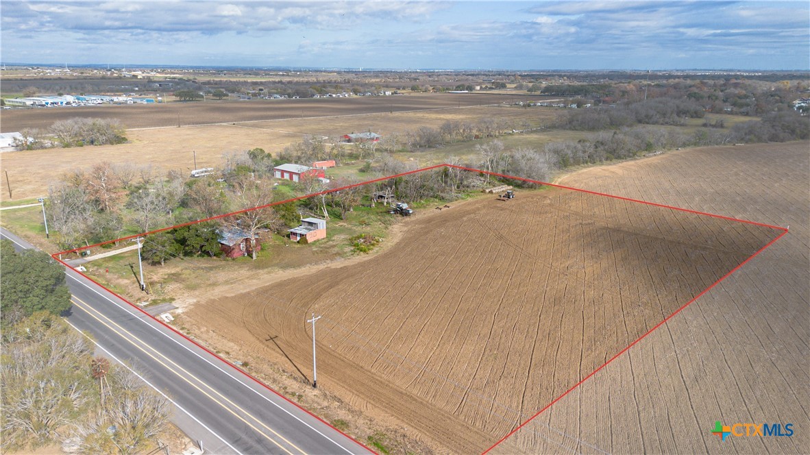 8195 FM 725 — photo