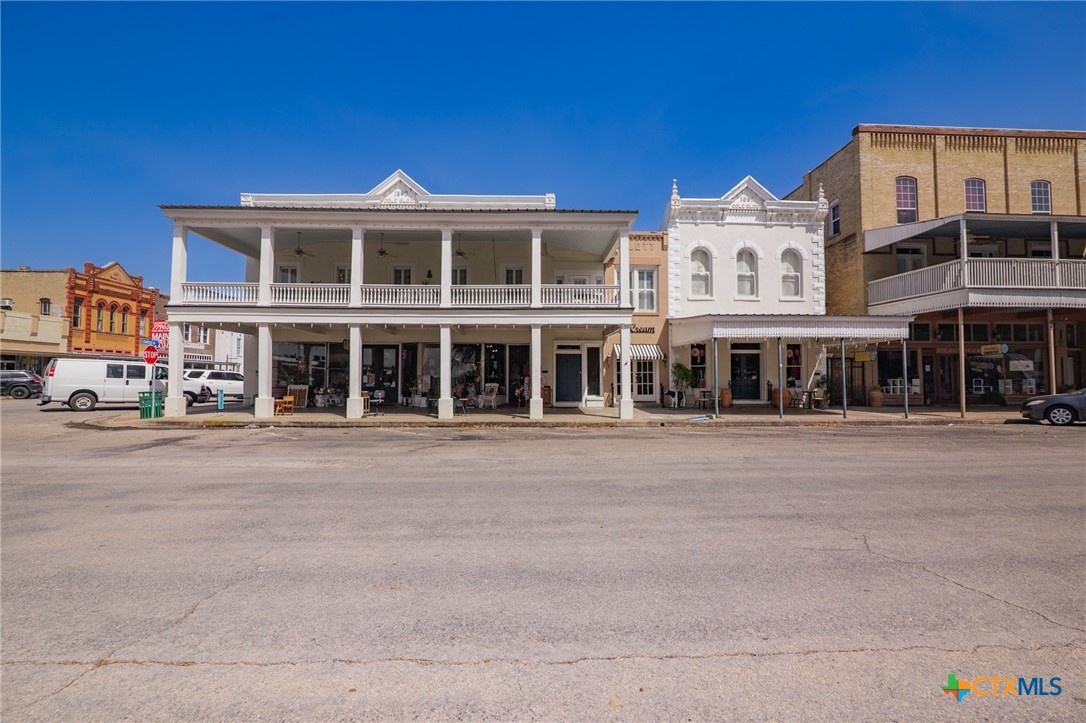 102-110 N Courthouse Square — photo
