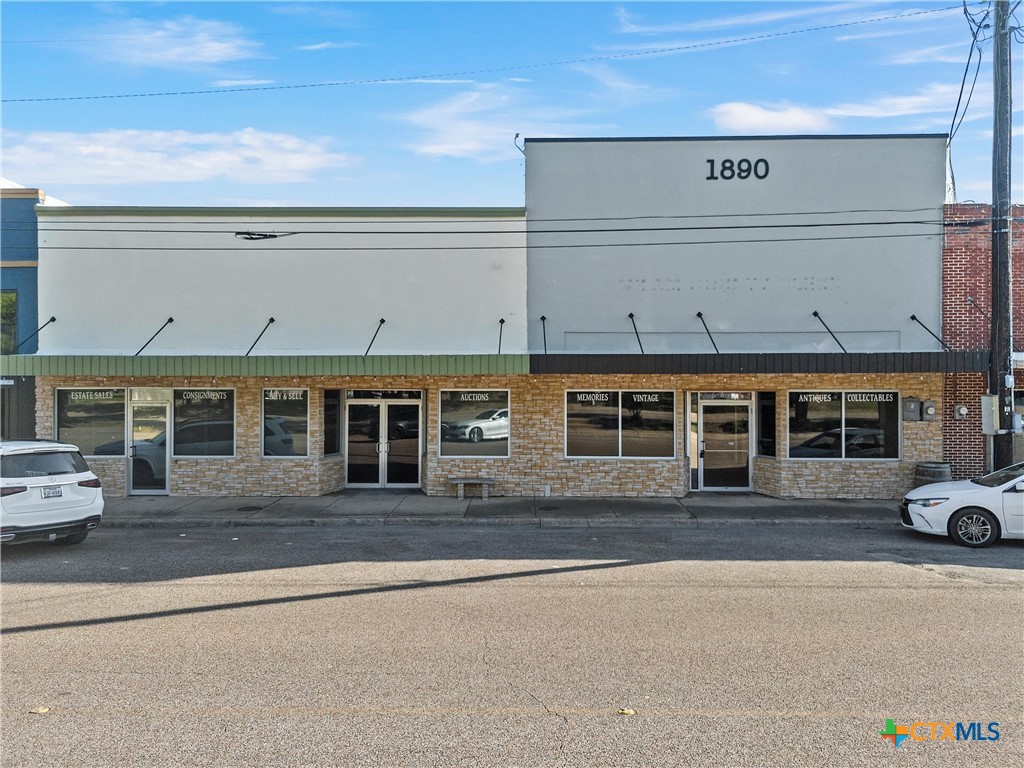 107 W Main Street — photo