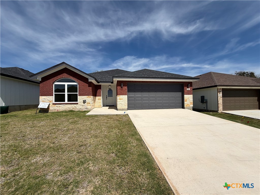 2119 Blackhawk Loop — photo