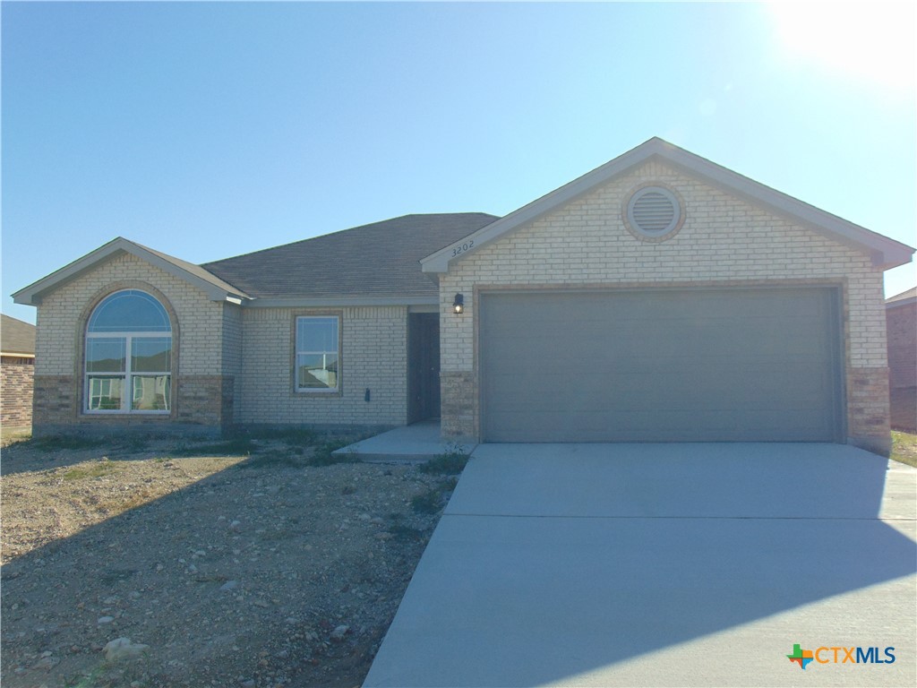 3202 Salt Fork Drive — photo