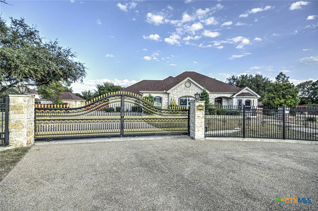 5602 Creekwood Court — photo