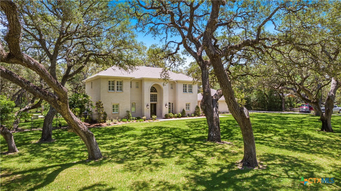 313 Treasure Oaks Road — photo