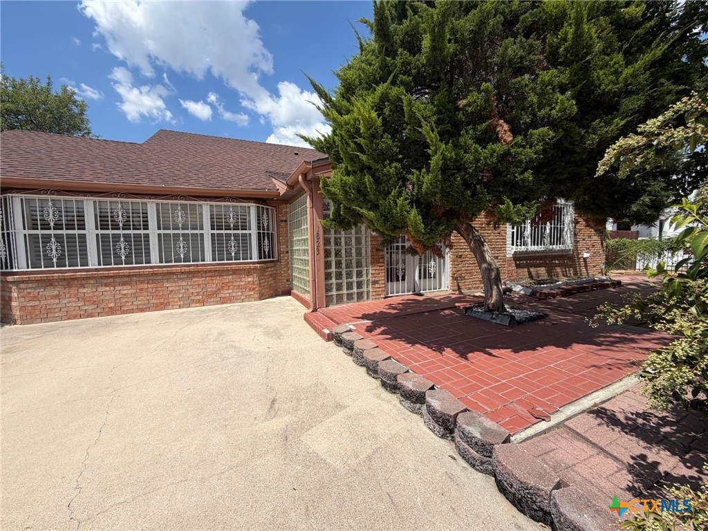 1823 Cedarview Drive — photo