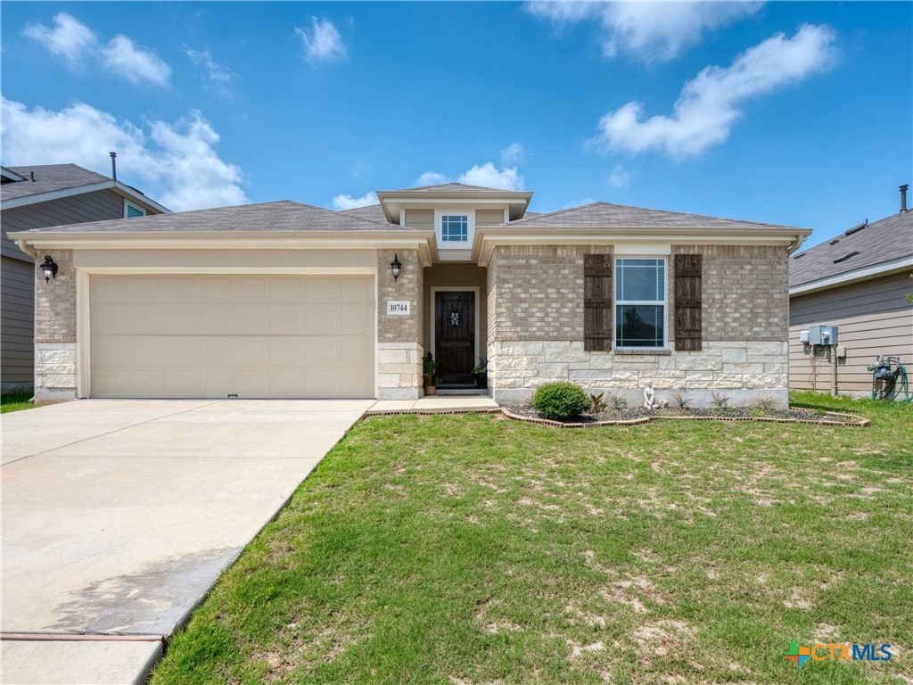 10744 Rosalina Loop — photo