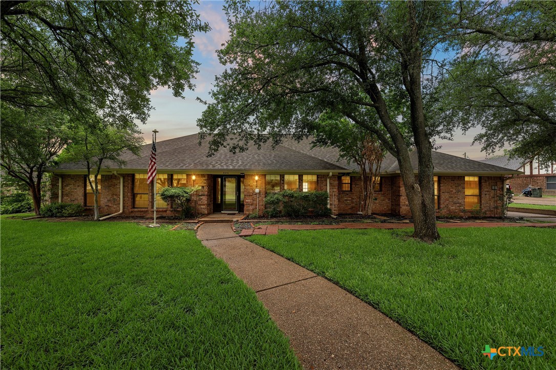 8216 Teakwood Drive — photo