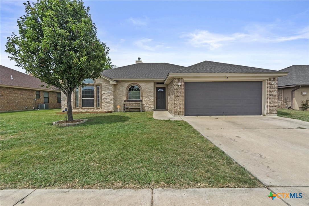 6405 Deorsam Loop — photo