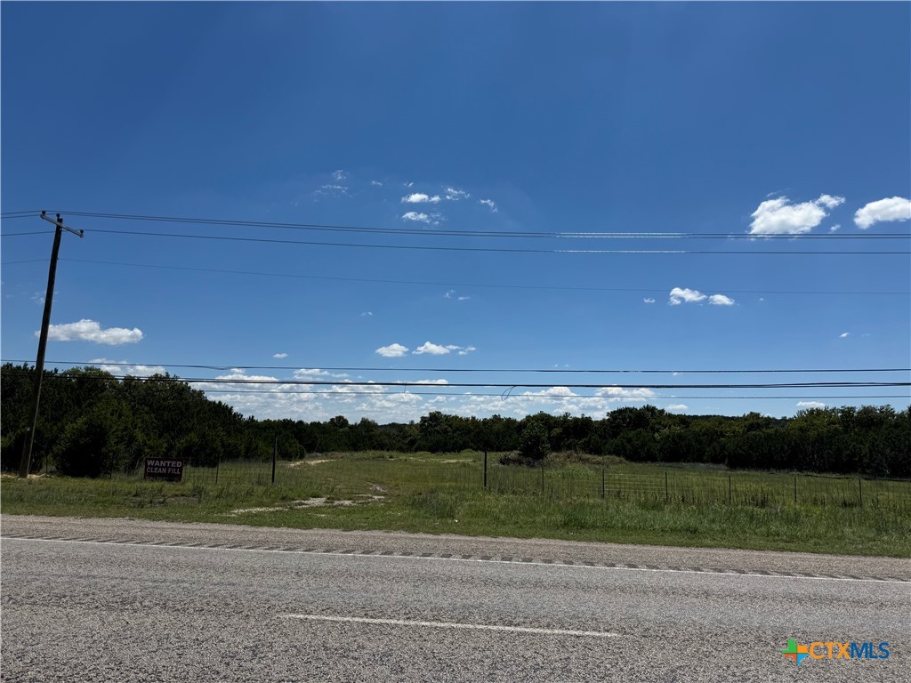1637 US Highway 190 — photo